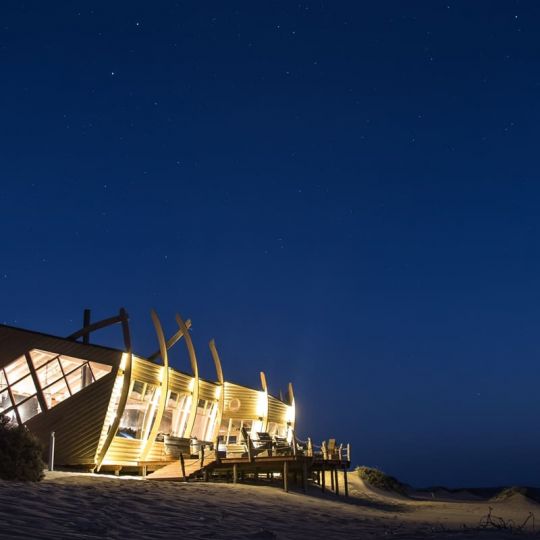 shipwreck-lodge-photo-denzel-bezuidenhout-27.jpg