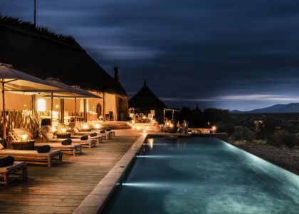 world-of-glamping-sonop-namibia-restaurant-4.jpg